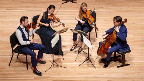 what distinguishes chamber music from orchestral music